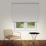 Foto ambiente Enrollable a medida Essential Black Out Ivory